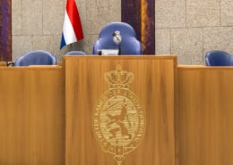 | turboliquidatie | turboliquidatie foto van de voorzittersstoel in de tweede kamer